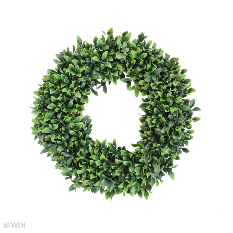 Barcelona Boxwood Wreath, 15in (UV)